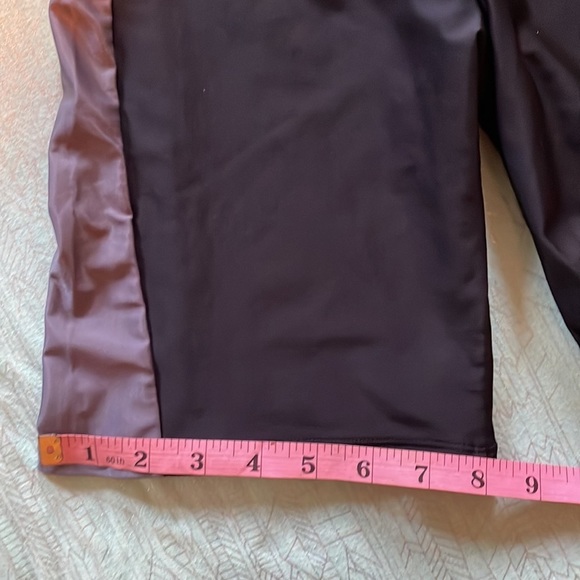 Women’s swim or athletic trunks size M black with gray on sides. New. Quick dry - Picture 6 of 11